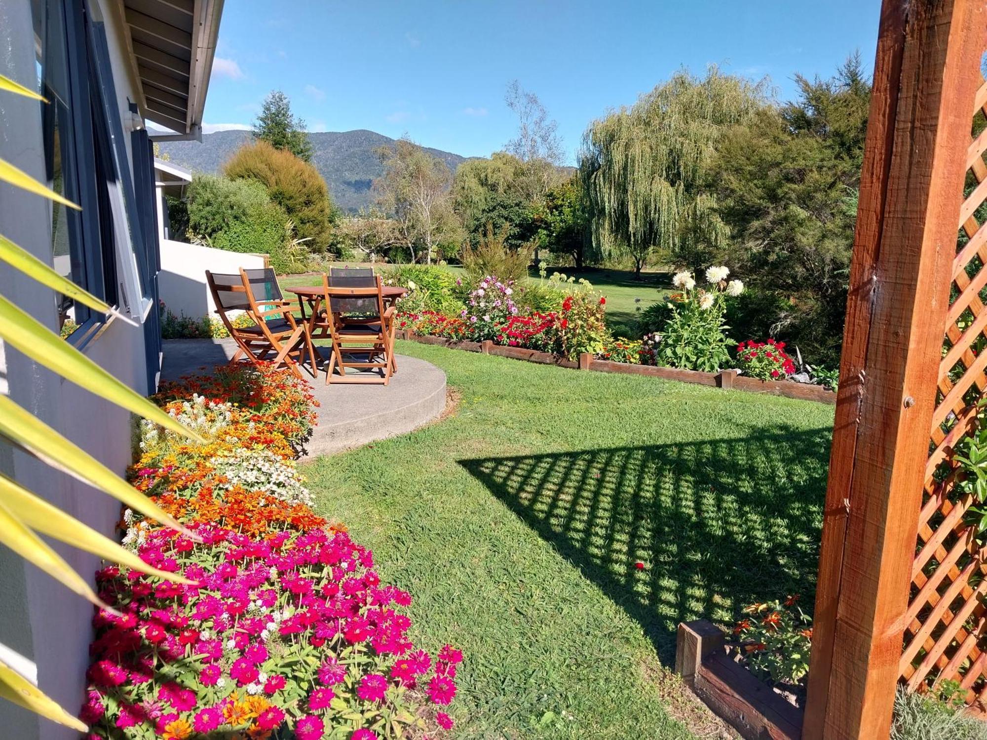 Patons Rock Beach Villas Takaka Esterno foto